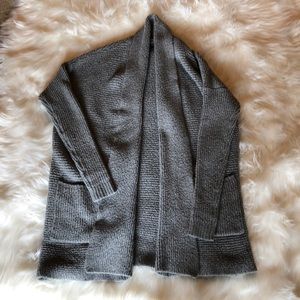 American Eagle gray sweater/cardigan